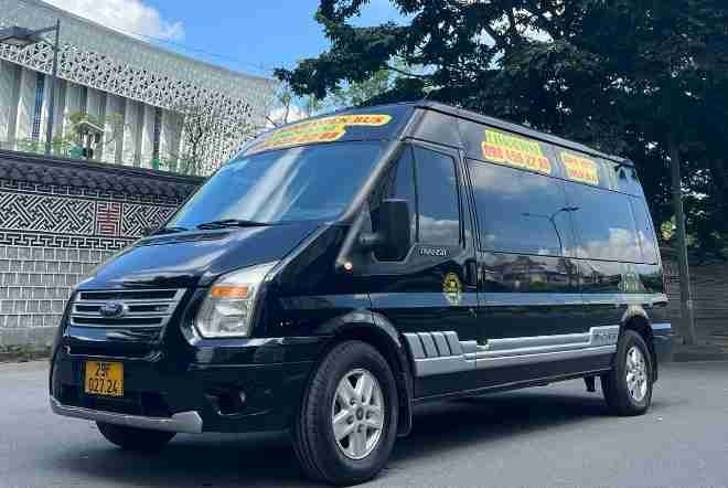 Xe Bình Minh (Mộc Châu Travel) Mặt trước xe Limousine 9 chỗ 