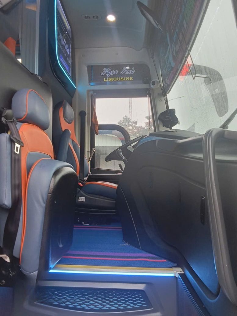 Xe Ngọc Ánh (Thái Nguyên) Nội thất Giường nằm Tiện ích Limousine 24 phòng