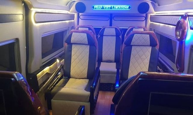 Limousine 9 chỗ VIP Pháp Việt Limousine