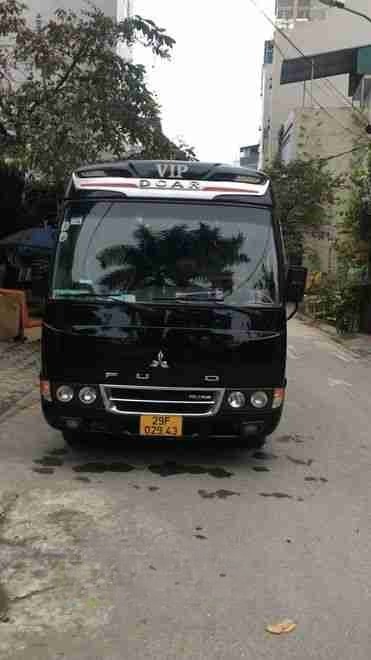 Xe Daily Limousine Mặt trước xe Fuso 16 chỗ