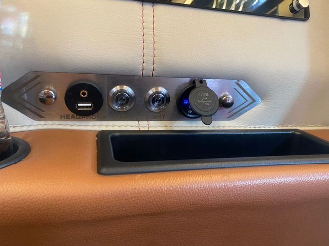 Xe Quốc Phát Tiện ích Limousine 34 giường