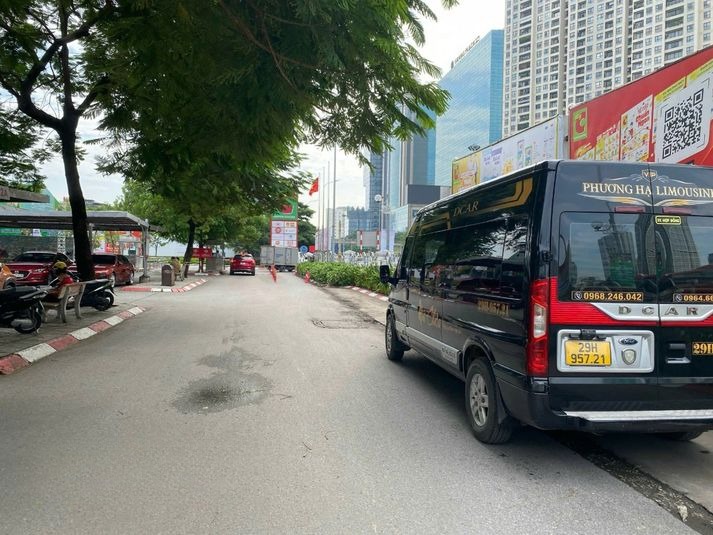 Xe Mai Châu Smile Limousine undefined