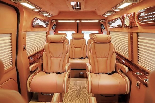 Xe Anh Dũng (Mai Châu) Ghế ngồi Tiện ích Nội thất Limousine 9 chỗ VIP