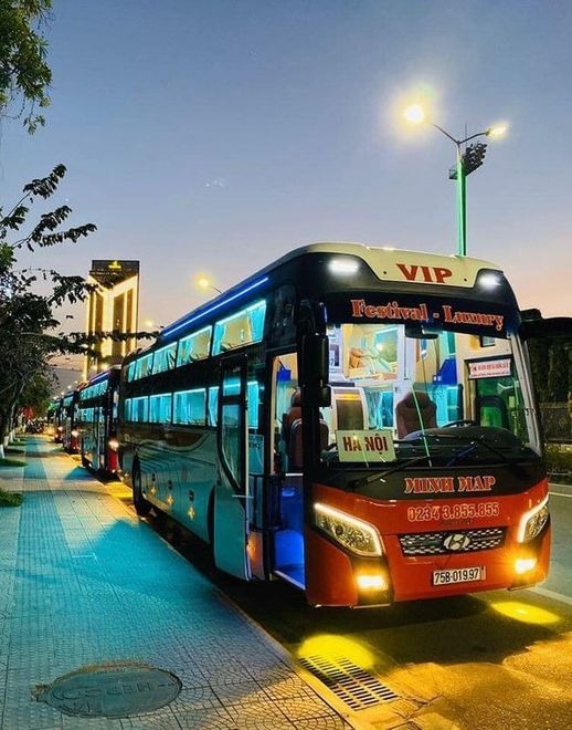 Xe Minh Mập Mặt trước xe Limousine giường nằm 32 chỗ (WC)