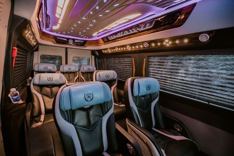 Xe Toàn Thắng - Vũng Tàu Ghế ngồi Tiện ích Nội thất Limousine 9 chỗ