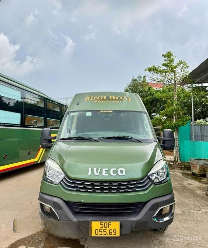 Xe Bình Hoài Limousine Mặt trước xe Limousine 10 chỗ