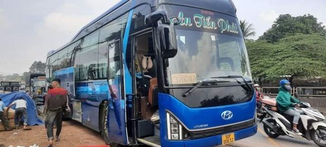 Xe An Tiến Phát Mặt trước xe Bên hông xe Giường nằm 44 chỗ