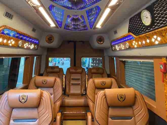 Xe ADT Limousine Ghế ngồi Nội thất Solati 10 chỗ