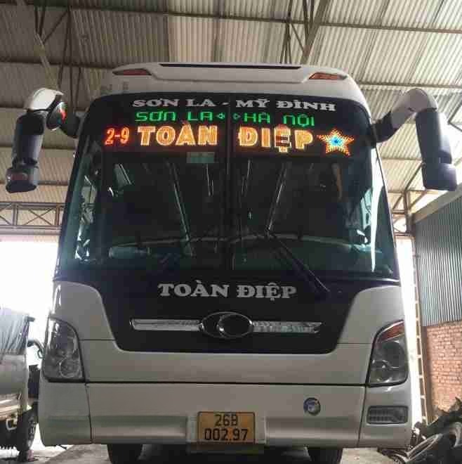 Xe Toàn Điệp (Sơn La) Mặt trước xe Limousine giường phòng 32 chỗ