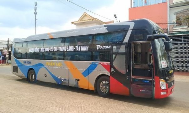 Xe Tuấn Lợi Bên hông xe Giường nằm Giường nằm 40 chỗ