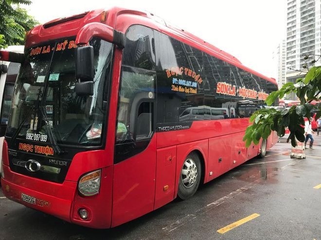 Xe Ngọc Thuận  Bên hông xe Giường nằm 42 chỗ