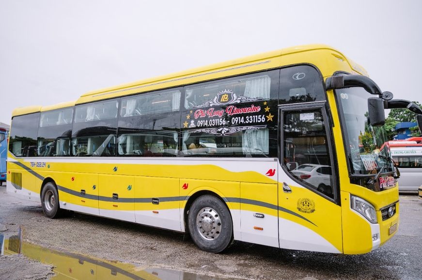 Xe Phi Long (Cánh Cam) Bên hông xe Giường nằm 32 phòng