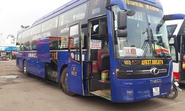 Xe Linh Ý Chí Bên hông xe Giường nằm 41 chỗ