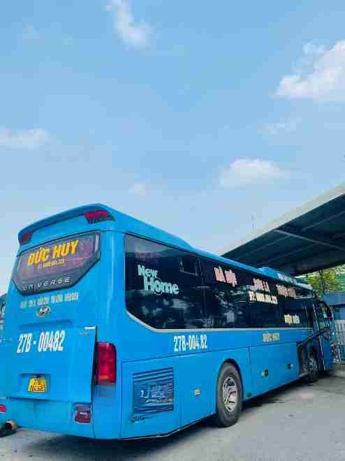 Xe Đức Huy (Điện Biên) Mặt sau xe Giường nằm 20 chỗ 
