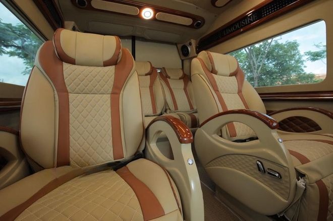 Xe Sóng Việt Nội thất Limousine 9 chỗ