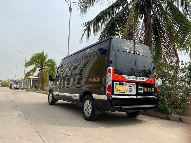 Xe Bắc Ninh Limousine Mặt sau xe 