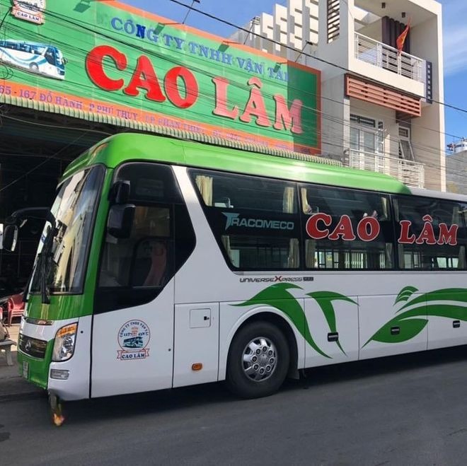 Xe Cao Lâm Bên hông xe Mặt trước xe Giường nằm 40 chỗ