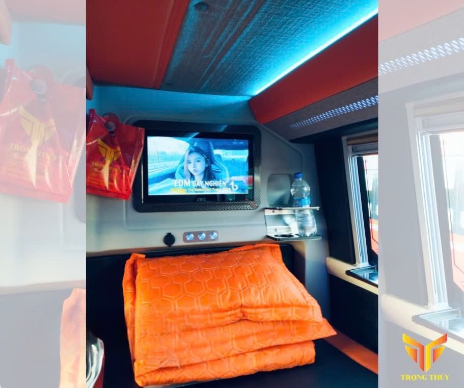 Xe Trọng Thủy Limousine Giường nằm 
