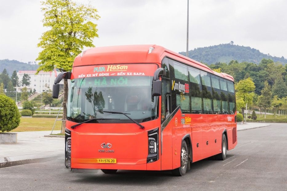 Xe Futa Hà Sơn Mặt trước xe Bên hông xe Xe Limousine 34 Cabin