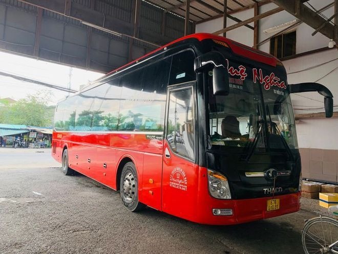 Xe Huệ Nghĩa Mặt trước xe Bên hông xe 