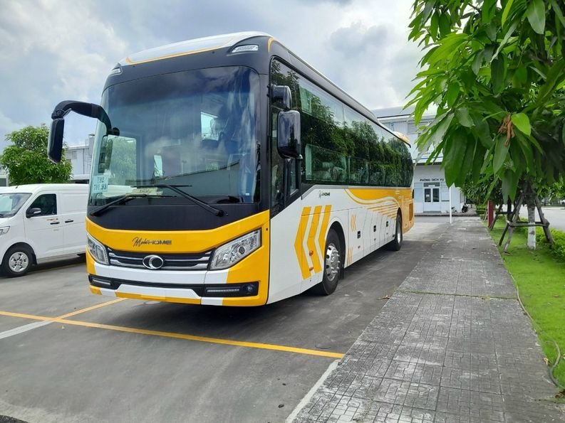 Xe Luxury Van Limousine Mặt trước xe Limousine 34 phòng
