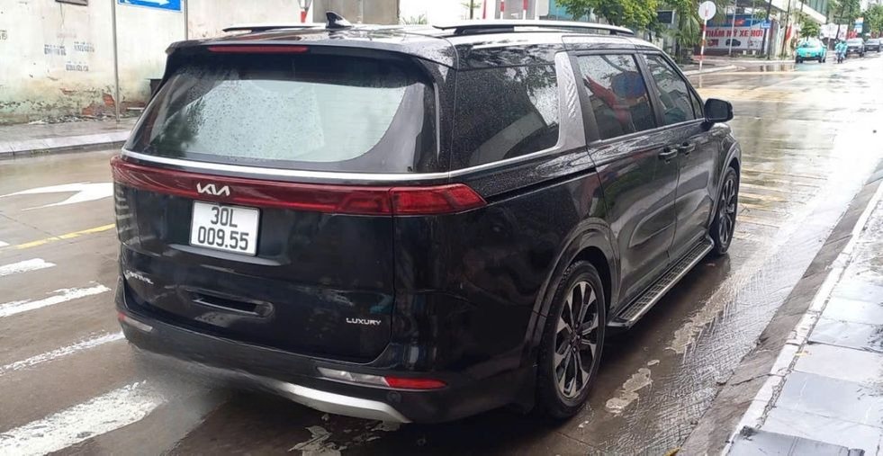 Xe Anh Huy VIP Mặt sau xe Xe 7 chỗ