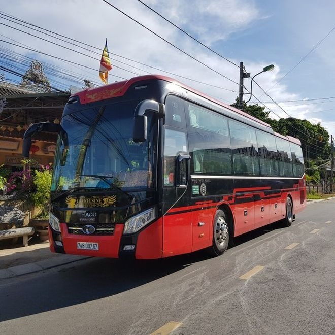 Xe Tân Ngọc Trinh Mặt trước xe Giường nằm Limousine 34 giường