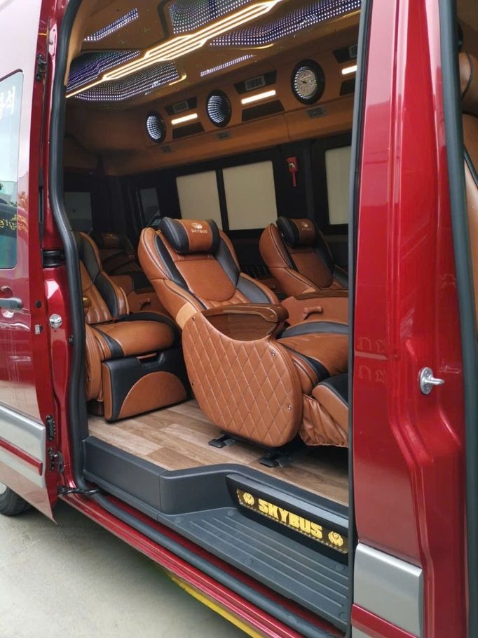Xe Lovabus Ghế ngồi Tiện ích Nội thất Limousine 10 chỗ