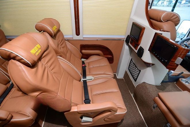 Xe Phúc Lộc Thọ Limousine Nội thất Ghế ngồi Limousine 12 chỗ
