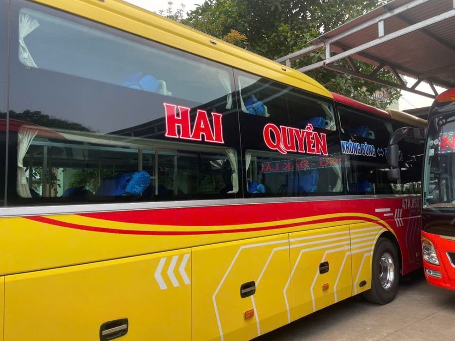 Xe Hai Quyền Bên hông xe Giường nằm 44 chỗ