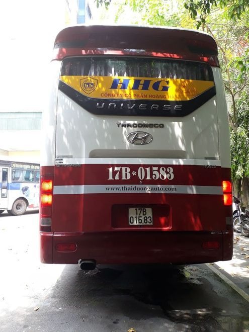 Xe Hoàng Hà Mặt sau xe Giường nằm 42 chỗ