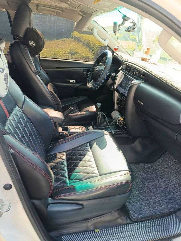 Xe Đình Dũng Car Ghế ngồi Nội thất Tiện ích Ghế 7 chỗ ngồi