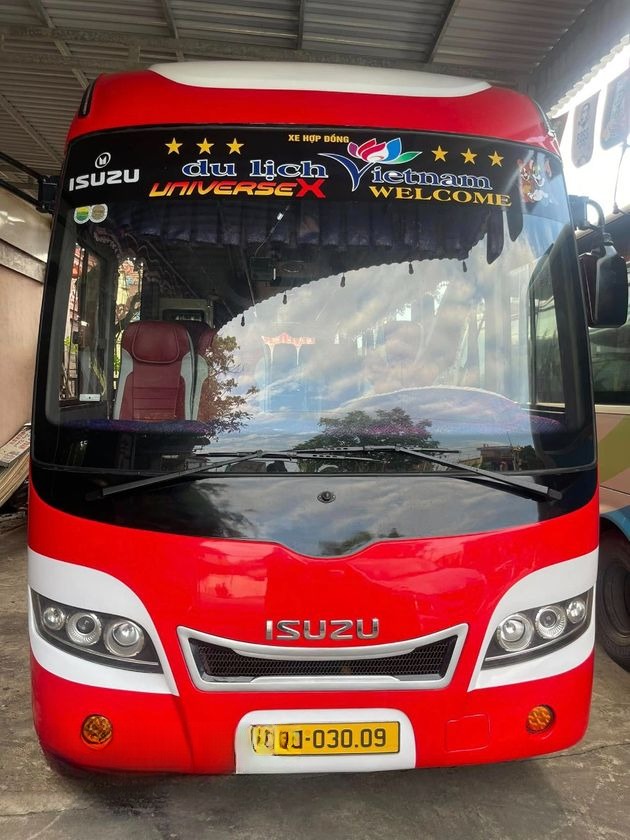 Xe Thiên Phú - Nam Định Mặt trước xe Ghế ngồi 35 chỗ