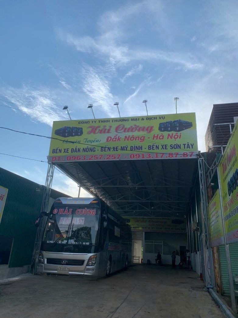Xe Hải Cường Mặt trước xe Giường nằm Giường nằm 40 chỗ