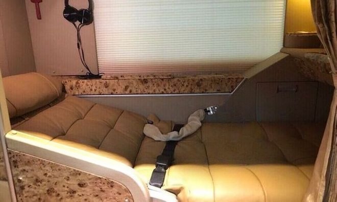 Xe Lovabus Giường nằm Tiện ích Nội thất VIP Limousine 22 Chỗ