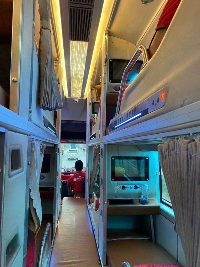 Xe Quang Dũng Limousine Nội thất Giường nằm 32 phòng