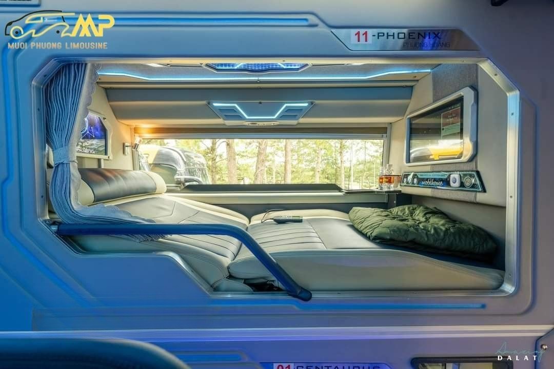 Xe Mười Phượng Giường nằm Limousine 24 Phòng Đôi