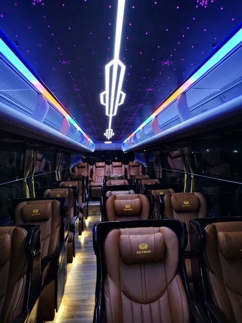 Xe Quang Nghị Ghế ngồi Limousine 25 chỗ VIP