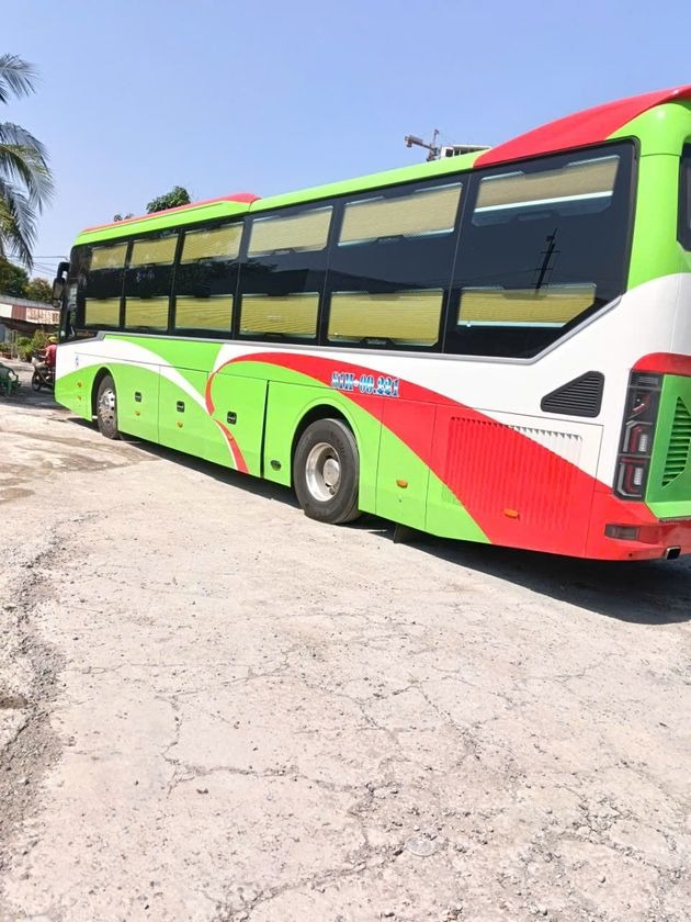 Xe Tân Thành Nhân (Bình Định) Bên hông xe Limousine 24 phòng