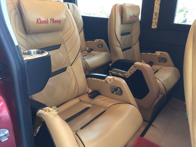 Xe Khanh Phong Nội thất Limousine 9 chỗ