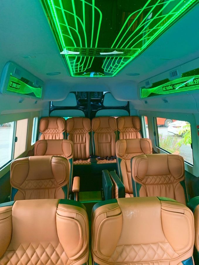 Xe Đức Trưởng Limousine Ghế ngồi Tiện ích Nội thất Limousine 9 chỗ