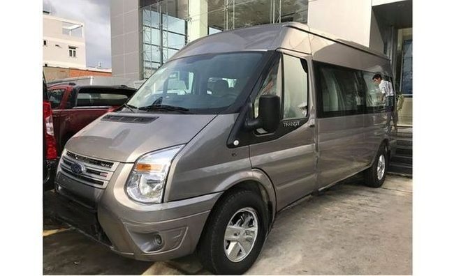Xe Bảo Trâm Mặt trước xe Xe Ford Transit 16 chỗ