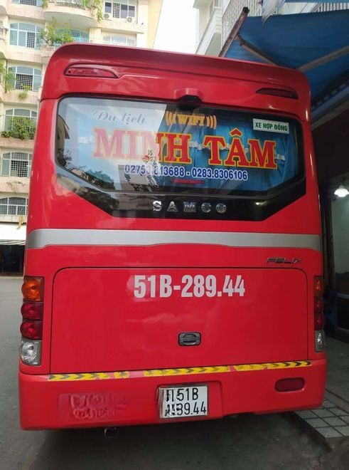 Xe Minh Tâm Mặt sau xe Ghế ngồi 29 chỗ (Có ghế 3)
