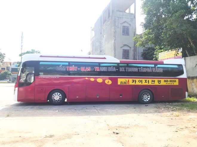 Xe Tuấn Thành Bên hông xe Giường nằm 41 chỗ