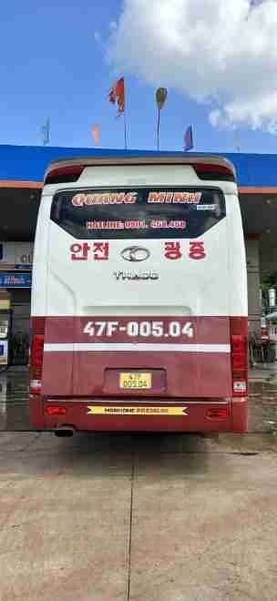 Xe Quang Minh (Đà Nẵng) Mặt sau xe Giường nằm 44 chỗ