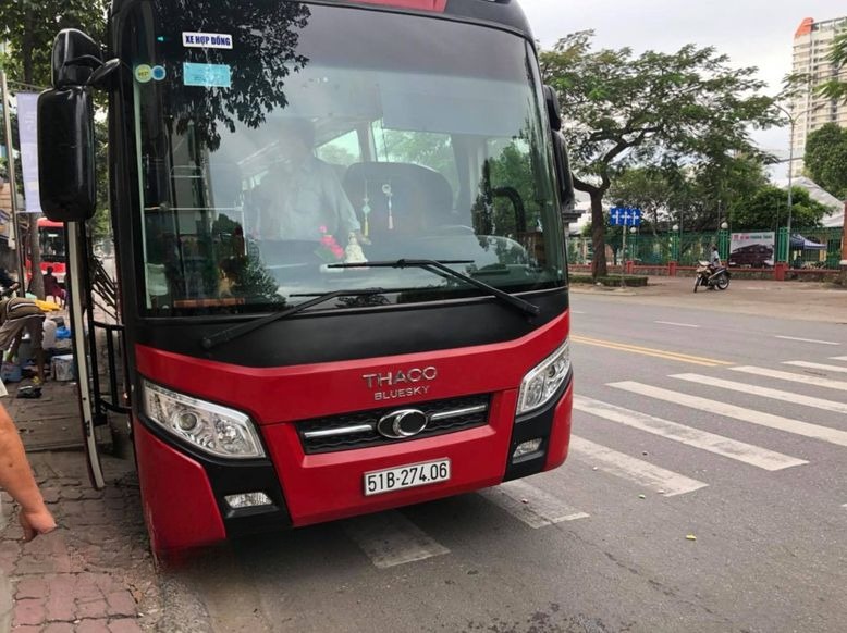 Xe Tư Rặc Mặt trước xe Ghế ngồi 29 chỗ