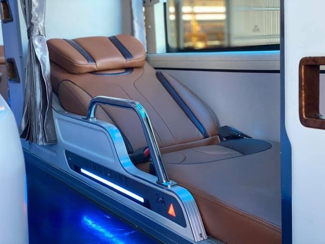 Xe Hồng Sơn (Phú Yên) Nội thất Limousine giường nằm 34 chỗ