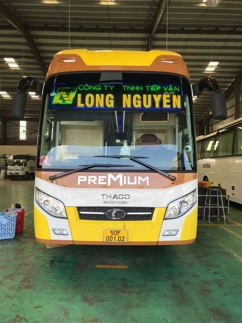 Xe Long Nguyễn Mặt trước xe Limousine giường phòng 22 chỗ