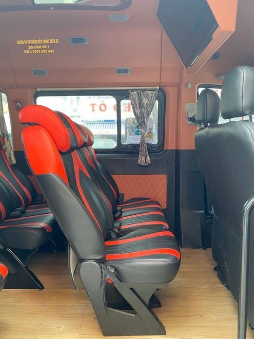 Xe Lovabus Ghế ngồi Tiện ích Nội thất Limousine 11 chỗ