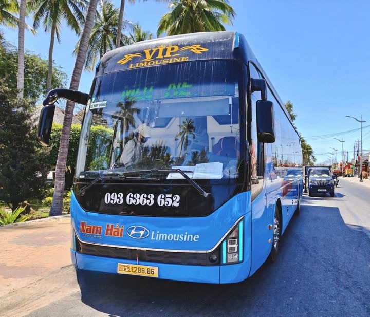 Xe Nam Hải Limousine Mặt trước xe Limousine 34 giường